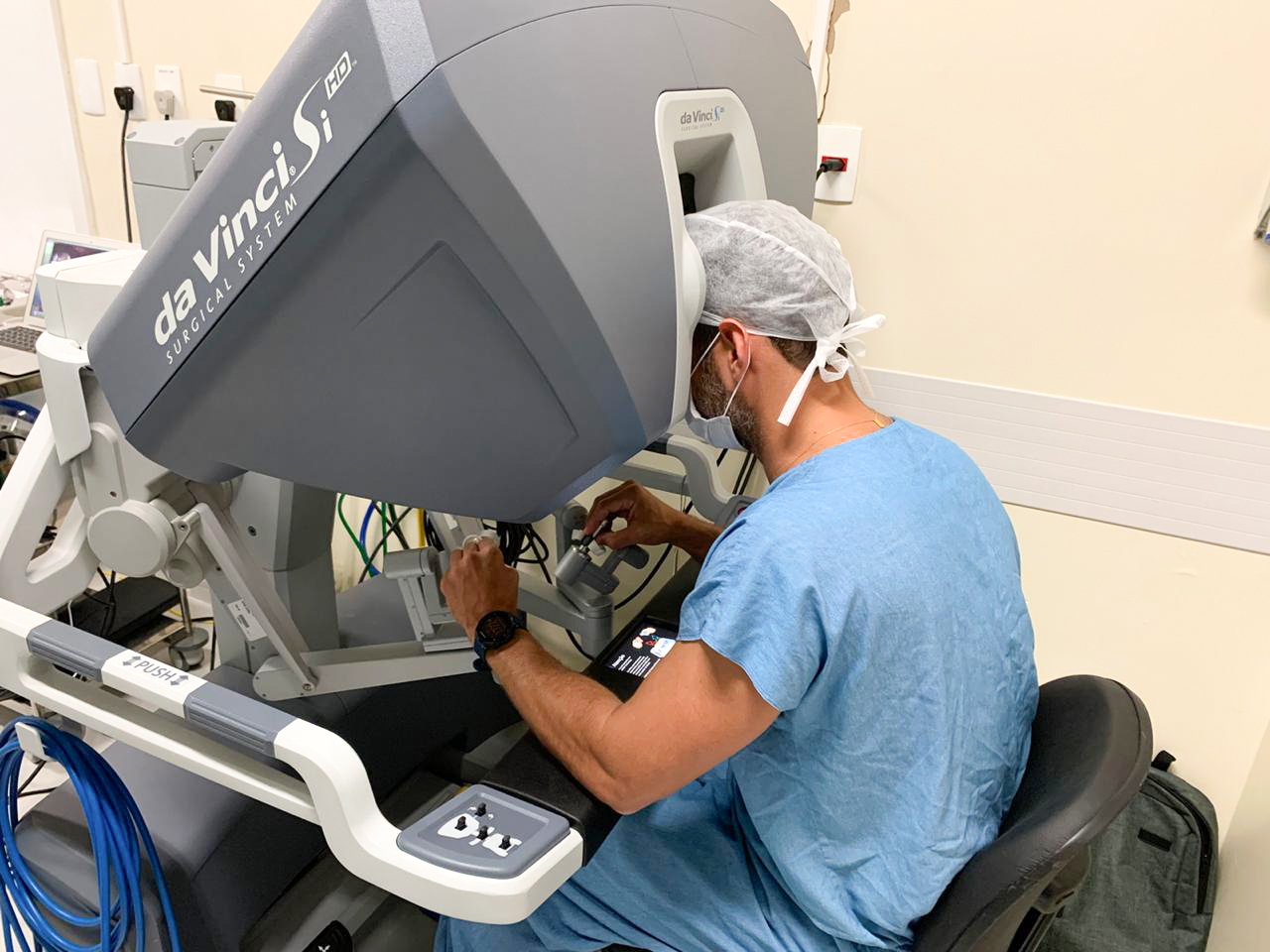 100 cirurgias robticas realizadas desde a implantao da plataforma Da Vinci no Hospital Santa Isabel. 